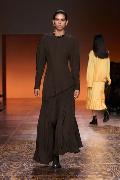 Look 43